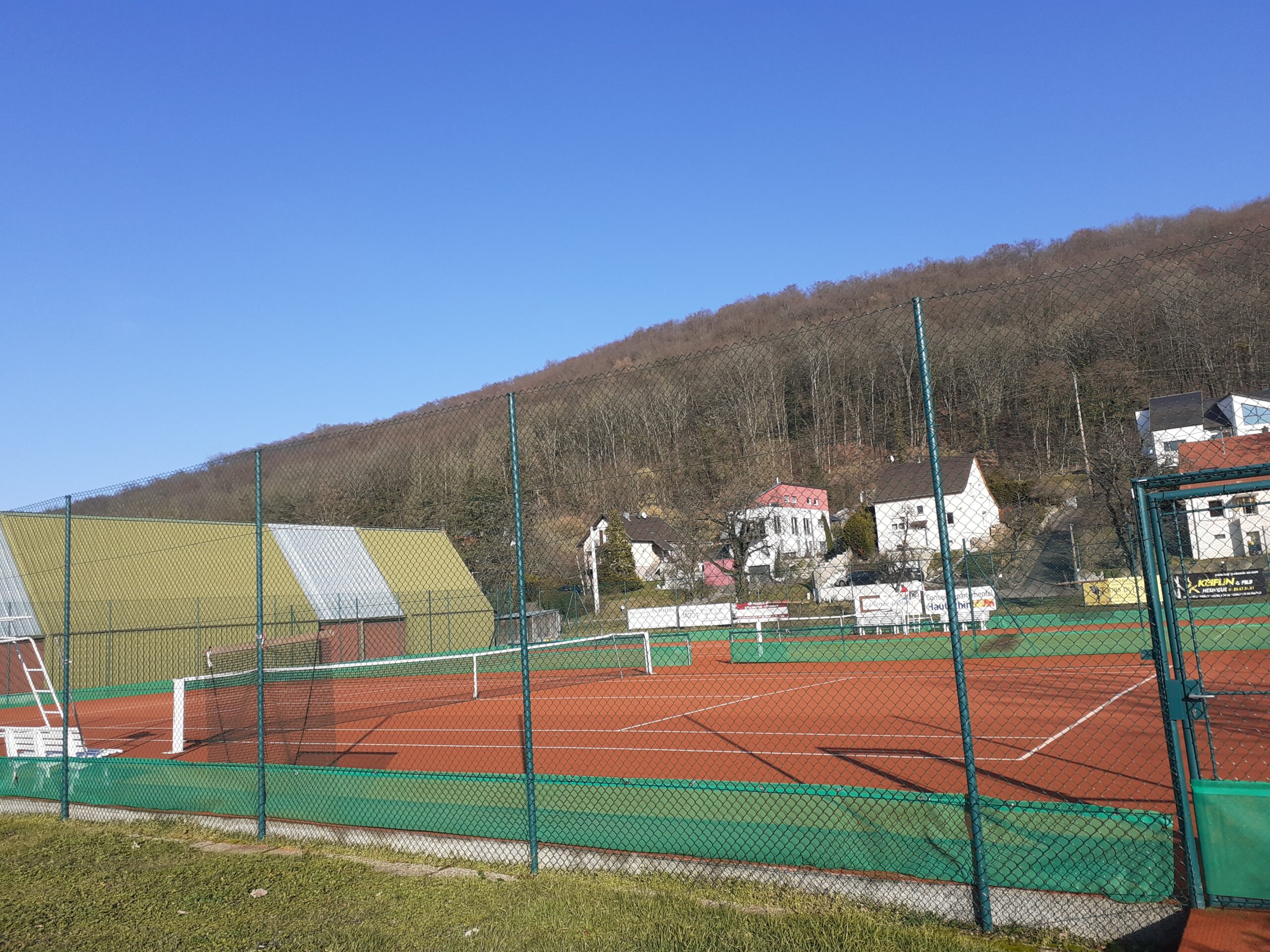 Terrain de tennis d'illfurth