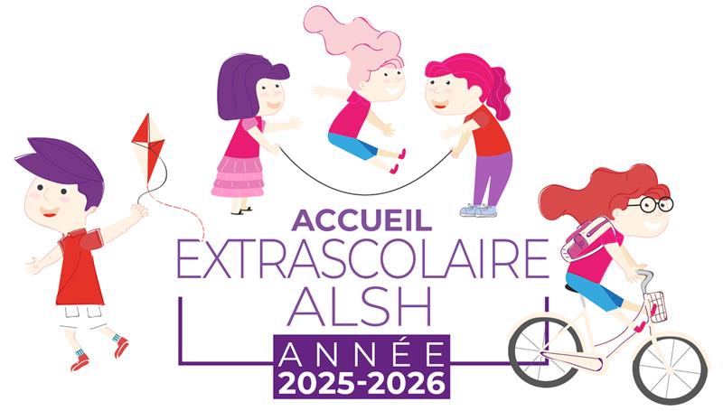 4 mains tenant 4 déchets différents : plastique, métal, carton, verre